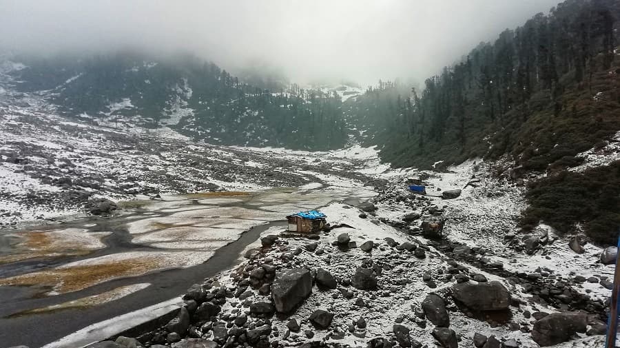 kareri-lake-trek-stunning-view