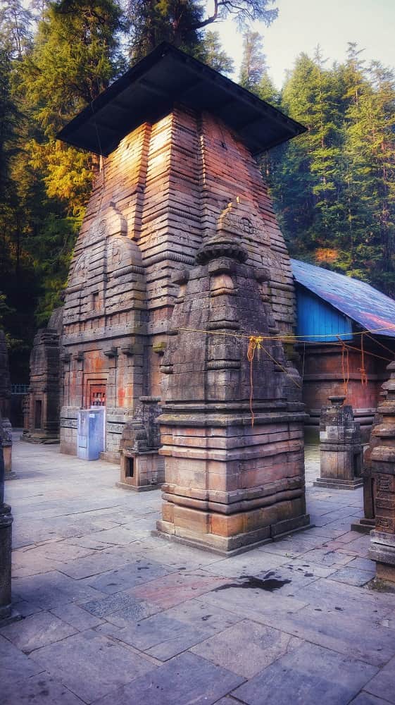 jageshwar-dham-temple-inside-worship